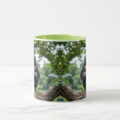 Tendresse maternelle d'une maman singe.  マグカップ (中央)