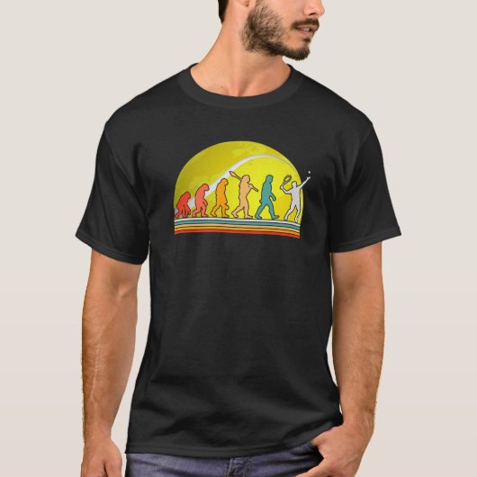 Tennis Court human Evolution Player Clay Court Fun Tシャツ (正面)