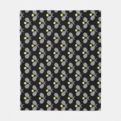 Tennis Seamless Pattern - Racket and Ball on Black フリースブランケット (正面)