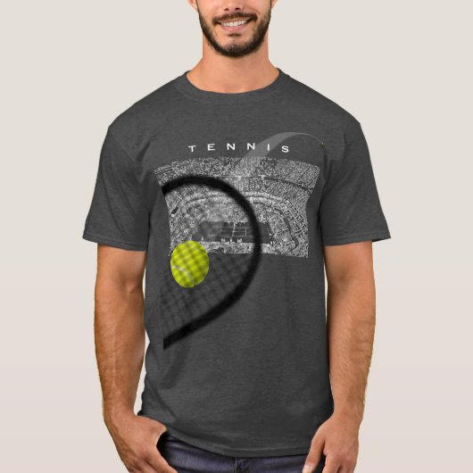 Tennis Tournament Racket Hitting Ball In Motion Tシャツ (正面)