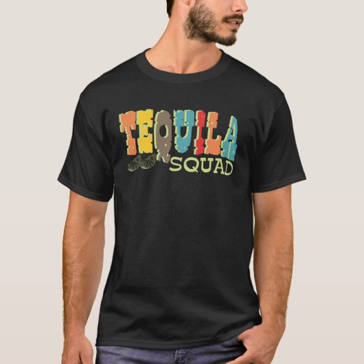 Tequila Squad  Cinco De Mayo For Men Women Retro Tシャツ (正面)
