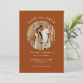 Terracottaモダン写真の日付の保存招待状 招待状 (スタンド正面)