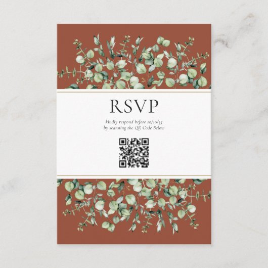 Terracotta Eucalyptus QR Code Wedding RSVP  エンクロージャーカード (正面)