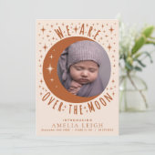 Terracotta Over the Moon Photo Birth Announcement 招待状 (スタンド正面)