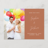 Terracotta Rust & 赤面Script写真Save the Date ポストカード (正面)