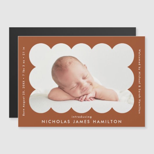 Terracotta Scalloped Photo Birth Announcement (正面/裏面)