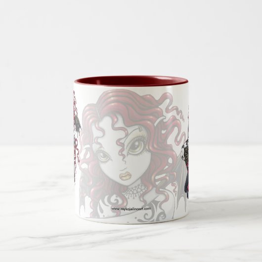 "Terri"のゴシック様式赤いバラの入れ墨の妖精の芸術のマグ ツートーンマグカップ (中央)