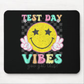 Test Day Vibes You Got This Retro Groovy Testing D マウスパッド (正面)