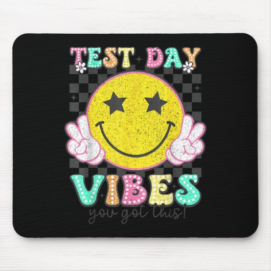 Test Day Vibes You Got This Retro Groovy Testing D マウスパッド (正面)