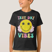 Test Day Vibes You Got This Retro Groovy Testing D Tシャツ (正面)