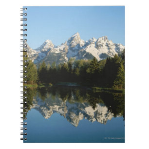Tetonの壮大な国立公園、Teton範囲、ワイオミング、 ノートブック