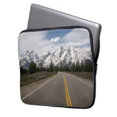 Tetonの山地への道 ラップトップスリーブ (正面左)