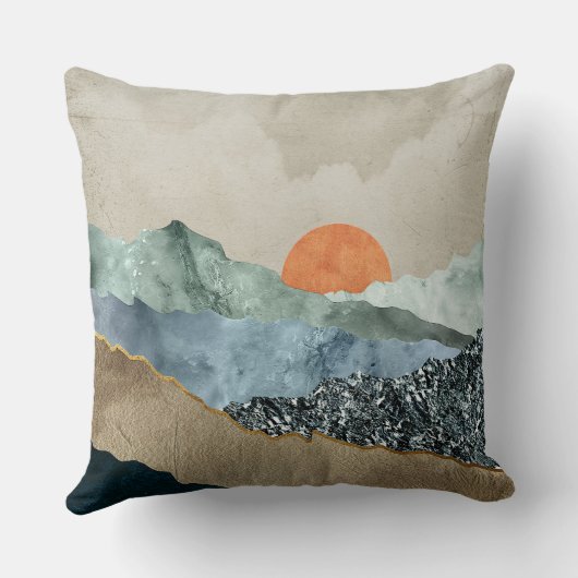 Textured Mountain Layers with Sunset Glow クッション (裏面)