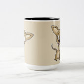 tezatoonsによるチワワ犬の漫画 ツートーンマグカップ (中央)