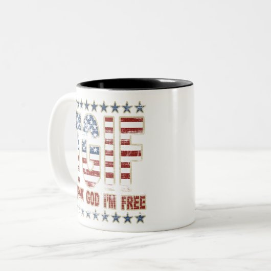 TGIFは私によってが自由である神を感謝していしています ツートーンマグカップ (正面左)