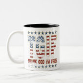 TGIFは私によってが自由である神を感謝していしています ツートーンマグカップ (左)