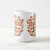 Thankful 2025 Autumn Pumpkin Thanksgiving Mug コーヒーマグカップ (中央)