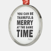 Thankful and Merry Round Christmas Ornament メタルオーナメント (左)