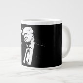The 最高の Is May 来 To : Trump USA 2024グラフィック ジャンボコーヒーマグカップ (正面右)