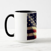 The American Flag – Emblem of Freedom and Resolve マグカップ (左)