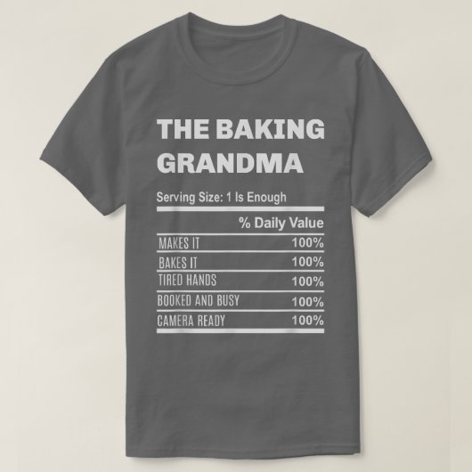 The Baking Grandma funny family reunion gift  Tシャツ (デザイン正面)