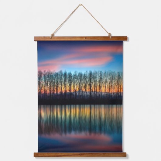 The Bank of the Po | Piedmont Italy 吊り下げ型タペストリー (正面)