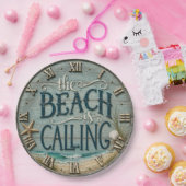 The Beach Is Calling Rustic Beach House Ocean ペーパープレート (パーティー)