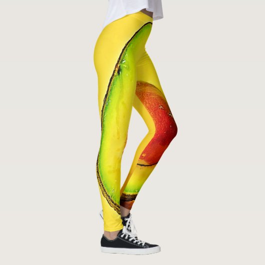The Beauty of a Healthy Avocado Design レギンス (右)