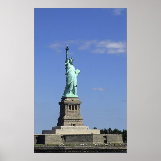The beauty of the famous Statue of Liberty on ポスター (正面)