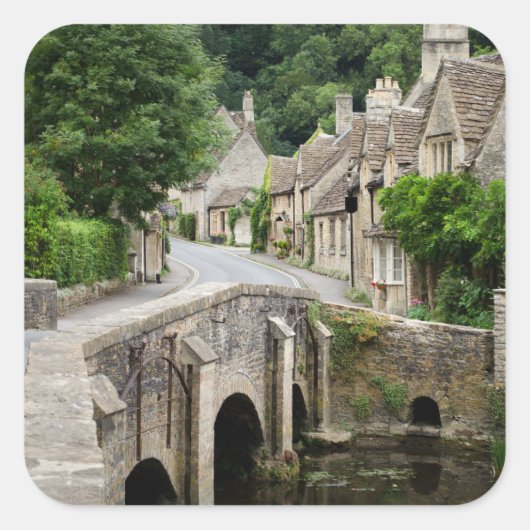The bridge in Castle Combe, UK squareステッカー スクエアシール (正面)