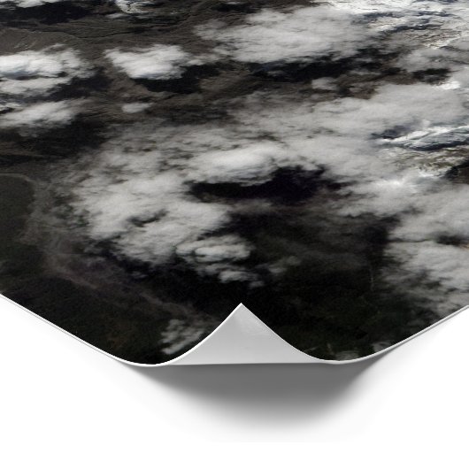 The Chaiten Volcano in Chile ポスター (角)