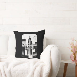 The City Never Sleeps Hustle Skyline Design クッション