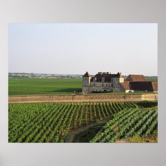 The Clos de Vougeot 16th century monastery and ポスター (正面)
