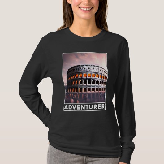 The Colosseum Rome Italy Adventurer Tシャツ (正面)