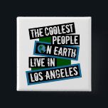 The Coolest People on Earth Live in Los Angeles 缶バッジ<br><div class="desc">This design features bold, layered text with the phrase "The Coolest People on Earth Live in Los Angeles" in a striking cool color palette. A globe graphic, integrated with coordinating blue and green blocks, symbolizes the city's global appeal. The design is suitable for showcasing local pride, as it boldly declares...</div>