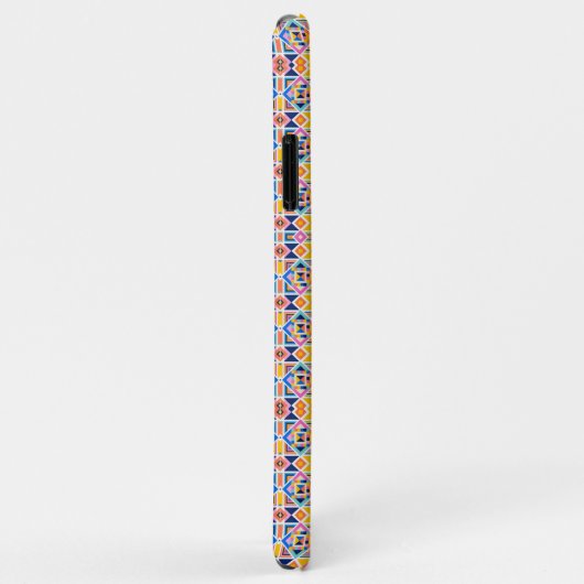 The design is intricate and eye-catching Case-Mate iPhoneケース (裏面/右)