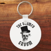The doomed groom funny Gothic wedding skull  キーホルダー (正面)