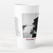 The Edmund Fitzgerald with Crew Names カフェラテマグ (正面)