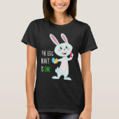 The Egg Hunt Is On  Easter Bunny Hunter Quote Kids Tシャツ (正面)