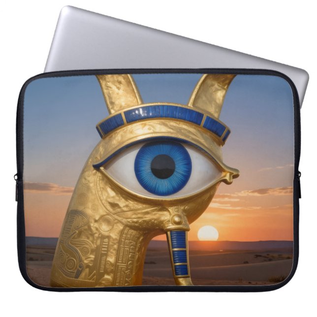 The Egyptian Eye  ラップトップスリーブ (正面)