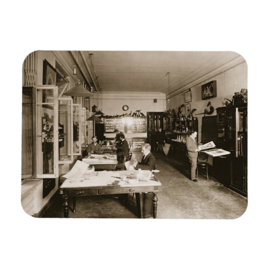 The Faberge Workshop (b/w photo) マグネット (横)
