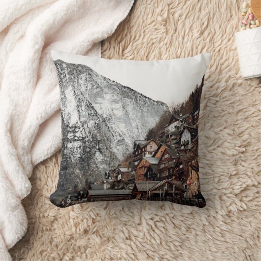 THE FAMOUS HALLSTATT IN AUSTRIA クッション (ブランケット)