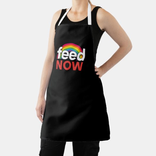 The Feed Now” Apron – Funny Cooking & BBQ Gift エプロン (インサイチュ)