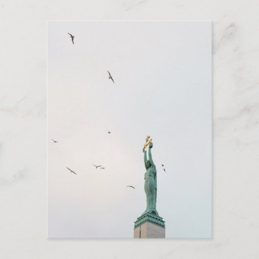 The Freedom Monument in Riga, Latvia ポストカード (正面)