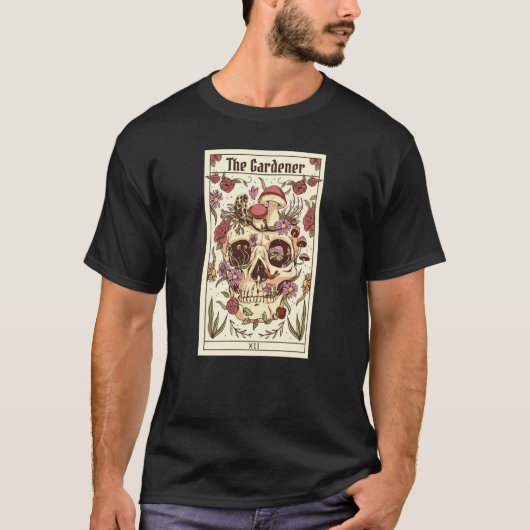 The Gardener Tarot Card Plants Nature Outdoors Tシャツ (正面)