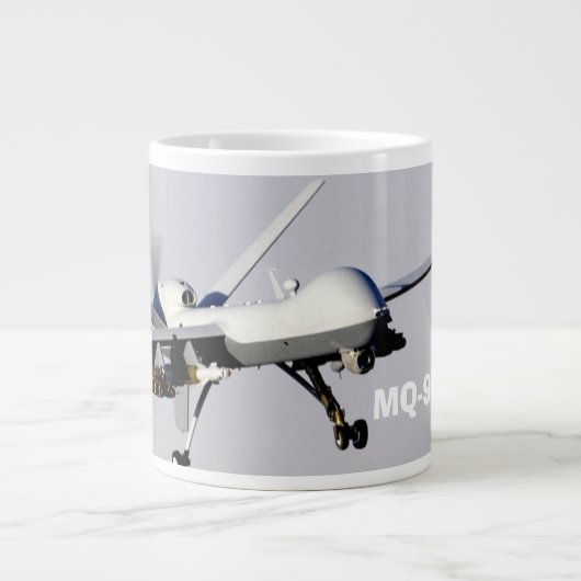 The General Atomics MQ-9 Reaper ジャンボコーヒーマグカップ (正面)