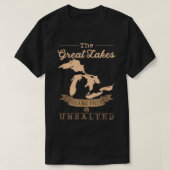 The Great Lakes Shark Free Unsalted Michigan Gift Tシャツ (デザイン正面)