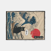 The Great Wave Kanagawa Funny Japanese Surfing Cat フリースブランケット (正面(横))