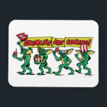 The Gremlins™ Are Coming マグネット<br><div class="desc">Get ready for mischief with this bold, retro-inspired design featuring a lineup of playful gremlins marching in with snacks, 3D glasses, and movie-night chaos. With expressive poses, classic creature styling, and vibrant comic-book lettering, this artwork captures the mischievous spirit and cult-favorite energy fans love. The dynamic banner headline and colorful...</div>