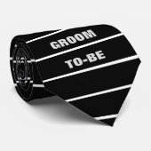 the GROOM TO-BE Text Bold Black and White Stripes ネクタイ (ロール)